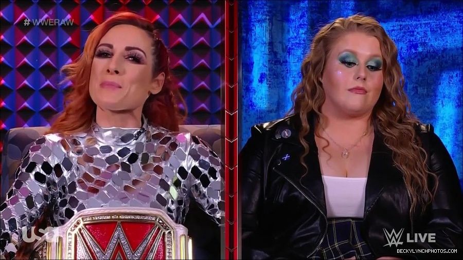 WWE_Monday_Night_Raw_2022_01_24_720p_HDTV_x264-NWCHD_mp4_005775708.jpg