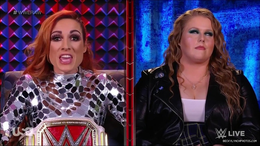 WWE_Monday_Night_Raw_2022_01_24_720p_HDTV_x264-NWCHD_mp4_005777710.jpg