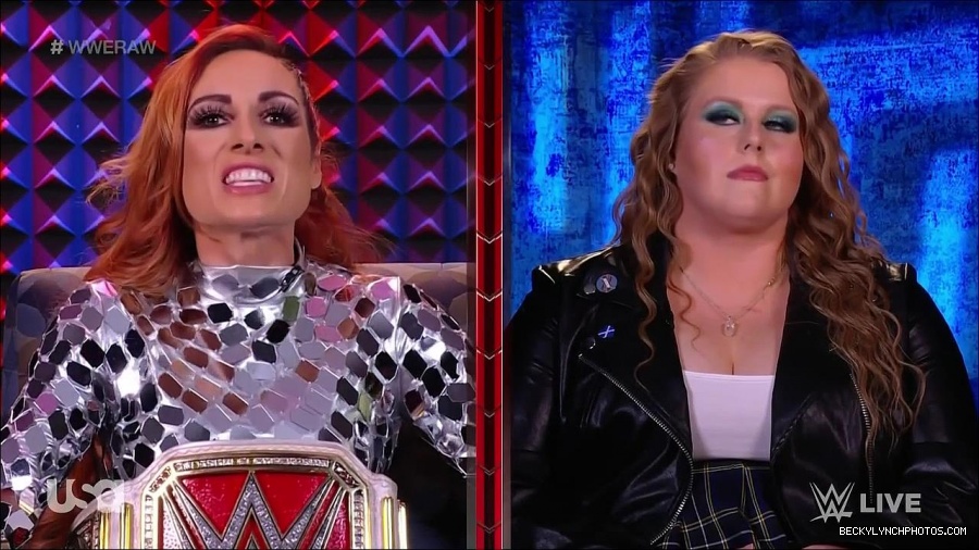 WWE_Monday_Night_Raw_2022_01_24_720p_HDTV_x264-NWCHD_mp4_005778511.jpg