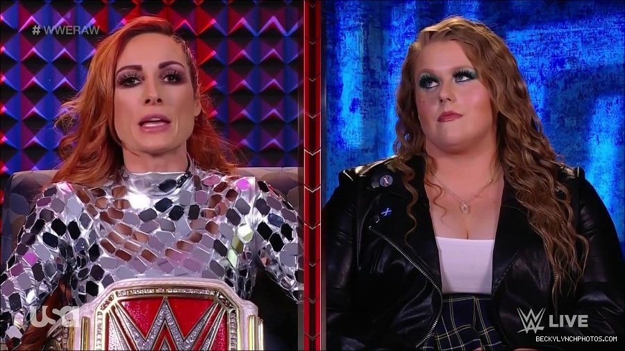 WWE_Monday_Night_Raw_2022_01_24_720p_HDTV_x264-NWCHD_mp4_005780513.jpg
