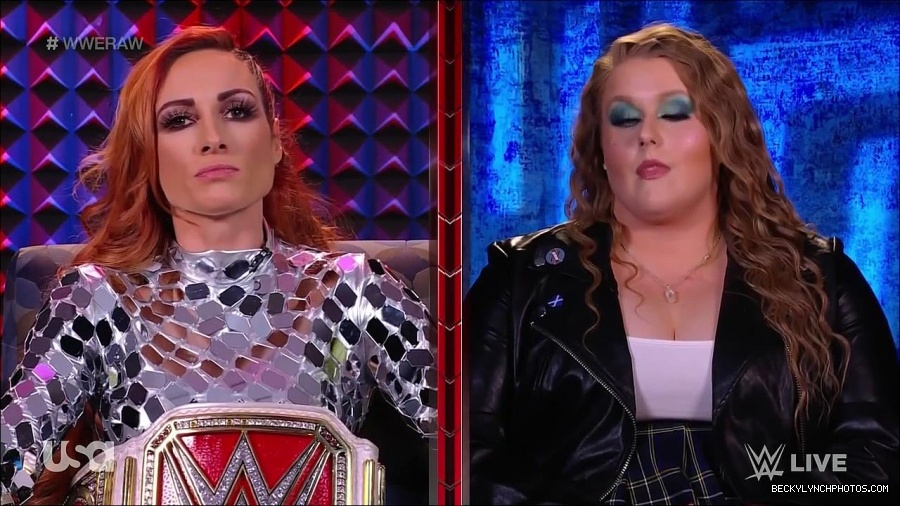 WWE_Monday_Night_Raw_2022_01_24_720p_HDTV_x264-NWCHD_mp4_005781714.jpg