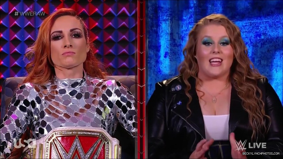 WWE_Monday_Night_Raw_2022_01_24_720p_HDTV_x264-NWCHD_mp4_005784117.jpg