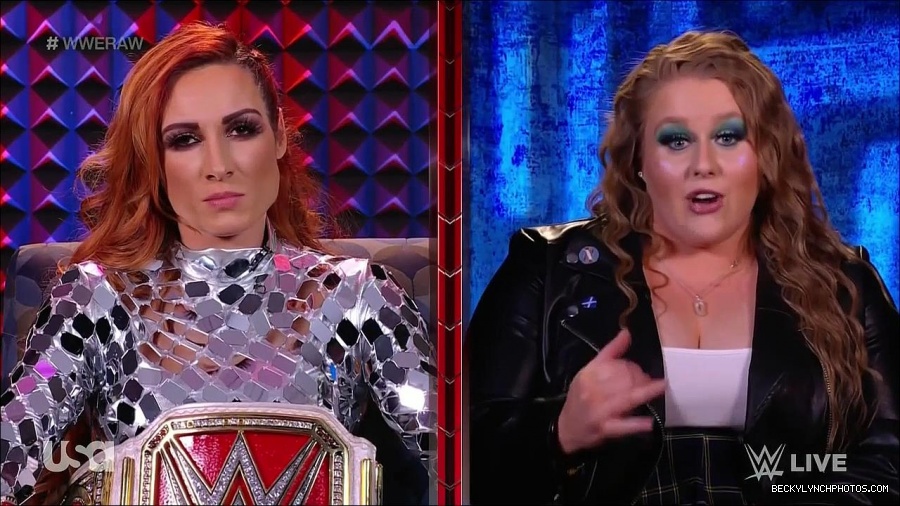 WWE_Monday_Night_Raw_2022_01_24_720p_HDTV_x264-NWCHD_mp4_005794127.jpg