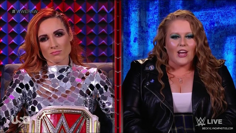 WWE_Monday_Night_Raw_2022_01_24_720p_HDTV_x264-NWCHD_mp4_005804938.jpg