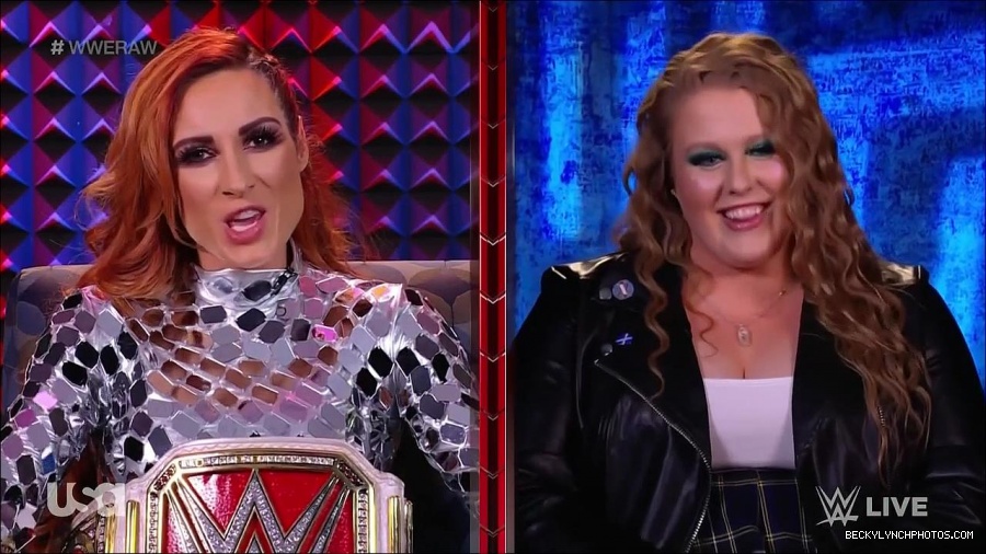 WWE_Monday_Night_Raw_2022_01_24_720p_HDTV_x264-NWCHD_mp4_005817750.jpg