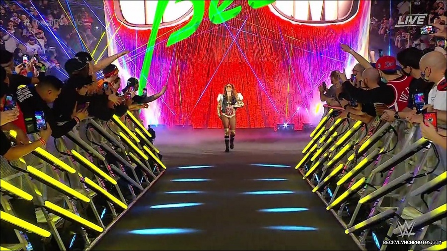 WWE_Royal_Rumble_2022_720p_WEB_h264-HEEL_mp4_006424711.jpg