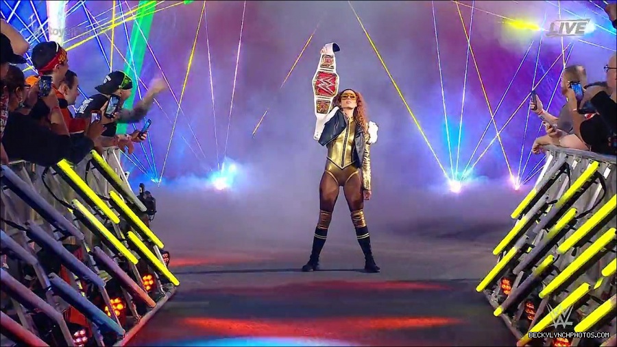 WWE_Royal_Rumble_2022_720p_WEB_h264-HEEL_mp4_006431111.jpg