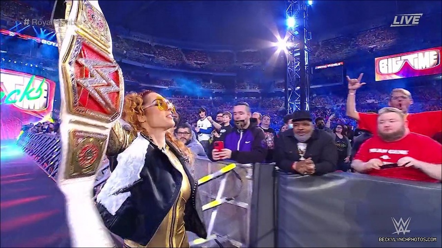WWE_Royal_Rumble_2022_720p_WEB_h264-HEEL_mp4_006455911.jpg