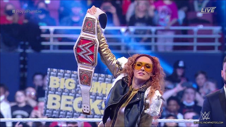 WWE_Royal_Rumble_2022_720p_WEB_h264-HEEL_mp4_006471911.jpg