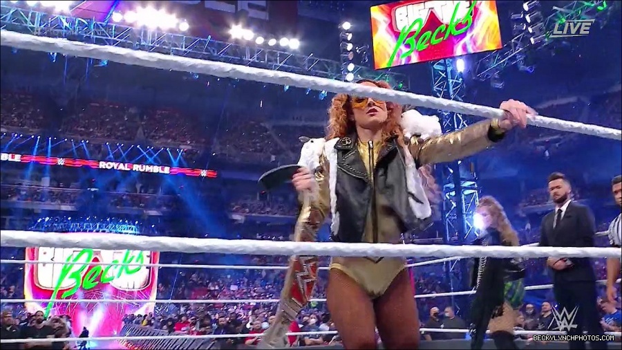 WWE_Royal_Rumble_2022_720p_WEB_h264-HEEL_mp4_006475511.jpg