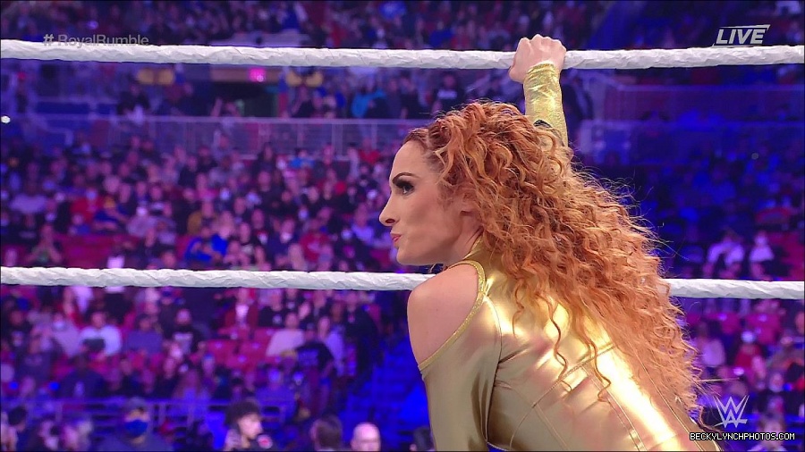 WWE_Royal_Rumble_2022_720p_WEB_h264-HEEL_mp4_006566711.jpg
