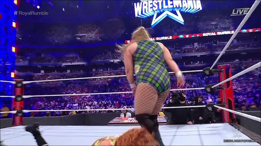 WWE_Royal_Rumble_2022_720p_WEB_h264-HEEL_mp4_006699111.jpg