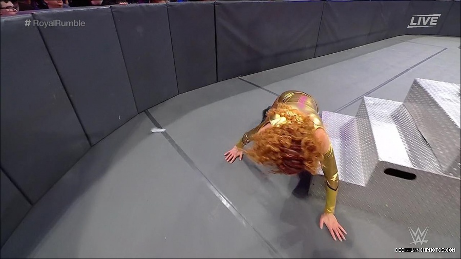WWE_Royal_Rumble_2022_720p_WEB_h264-HEEL_mp4_006715911.jpg