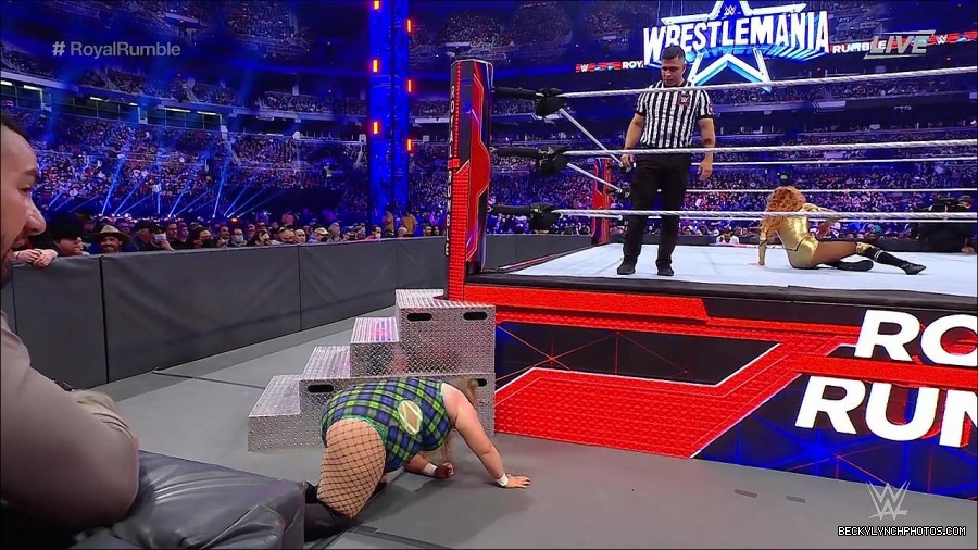 WWE_Royal_Rumble_2022_720p_WEB_h264-HEEL_mp4_006737911.jpg