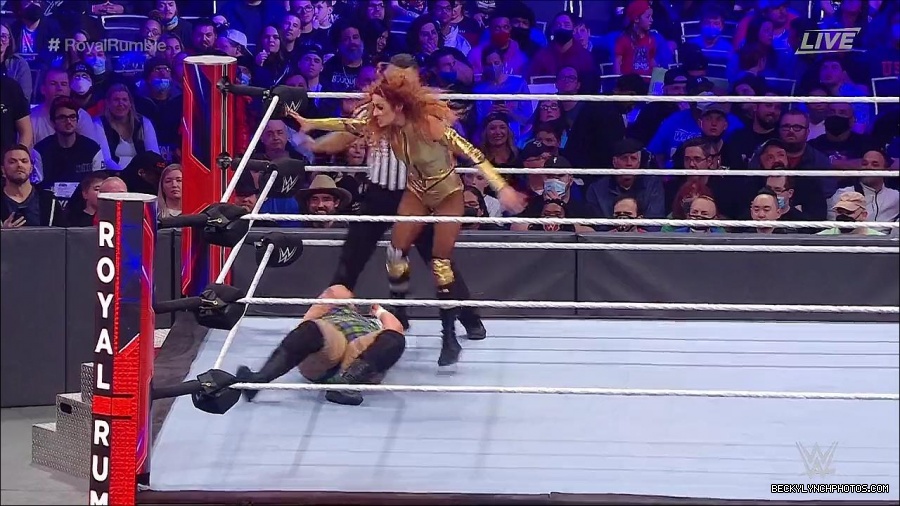 WWE_Royal_Rumble_2022_720p_WEB_h264-HEEL_mp4_006747578.jpg