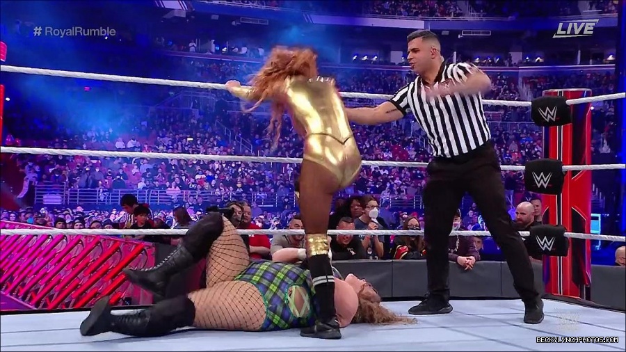 WWE_Royal_Rumble_2022_720p_WEB_h264-HEEL_mp4_006749978.jpg