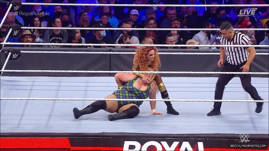 WWE_Royal_Rumble_2022_720p_WEB_h264-HEEL_mp4_006769178.jpg