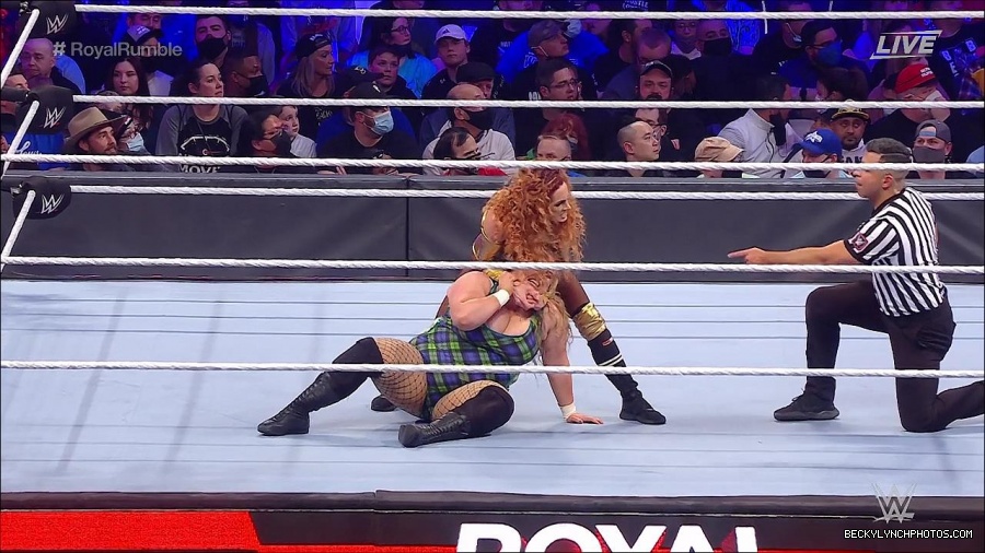 WWE_Royal_Rumble_2022_720p_WEB_h264-HEEL_mp4_006770378.jpg
