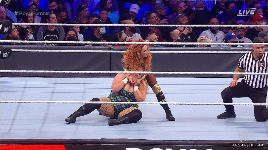 WWE_Royal_Rumble_2022_720p_WEB_h264-HEEL_mp4_006774378.jpg
