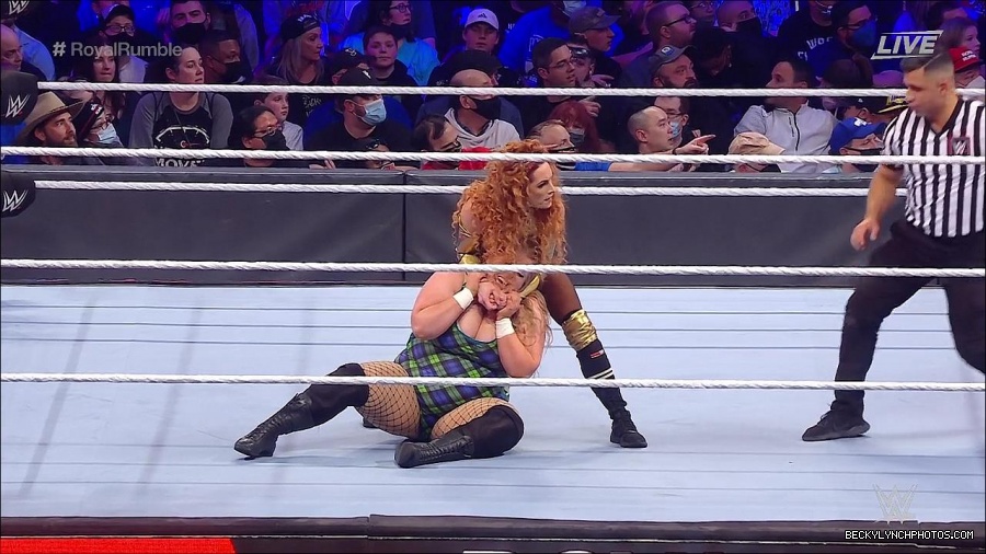 WWE_Royal_Rumble_2022_720p_WEB_h264-HEEL_mp4_006775178.jpg