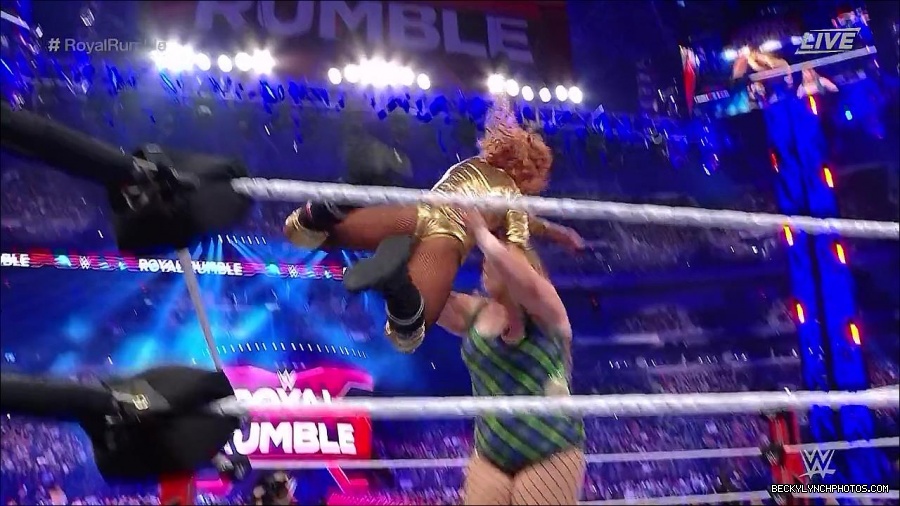 WWE_Royal_Rumble_2022_720p_WEB_h264-HEEL_mp4_006802778.jpg