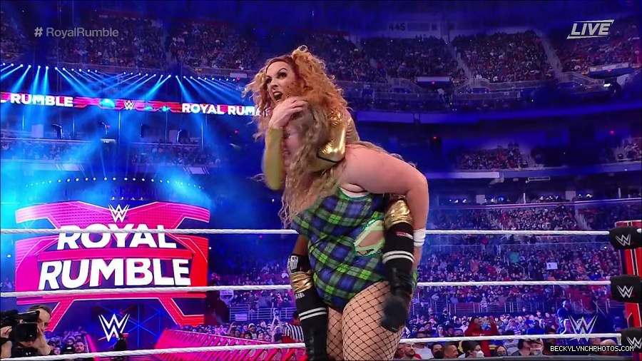 WWE_Royal_Rumble_2022_720p_WEB_h264-HEEL_mp4_006810378.jpg