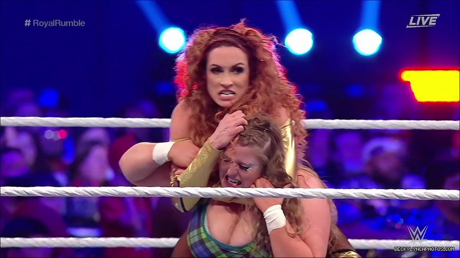 WWE_Royal_Rumble_2022_720p_WEB_h264-HEEL_mp4_006813178.jpg