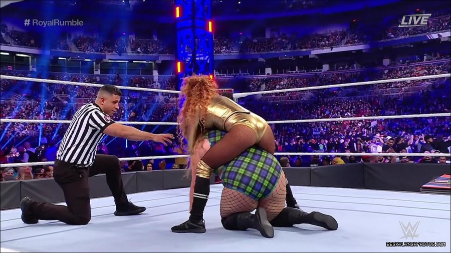 WWE_Royal_Rumble_2022_720p_WEB_h264-HEEL_mp4_006859178.jpg