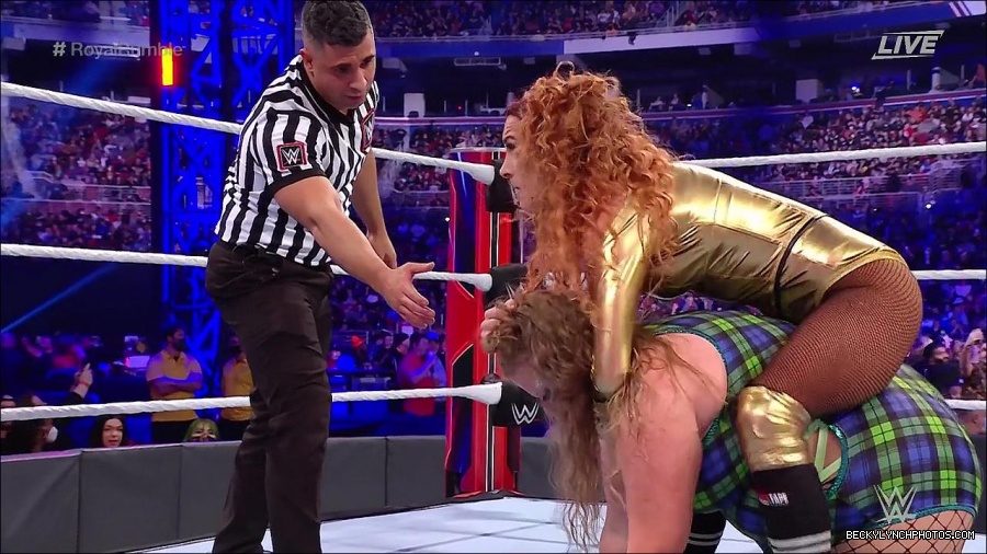 WWE_Royal_Rumble_2022_720p_WEB_h264-HEEL_mp4_006863578.jpg