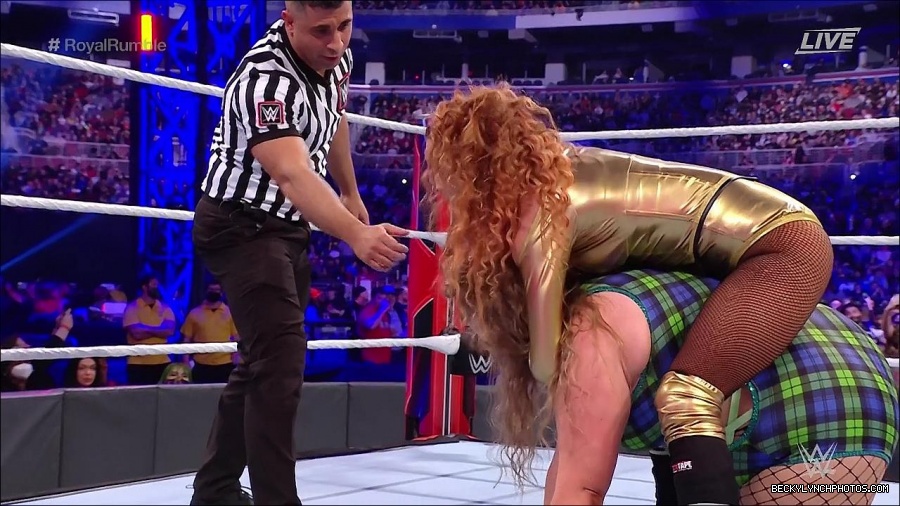 WWE_Royal_Rumble_2022_720p_WEB_h264-HEEL_mp4_006864378.jpg
