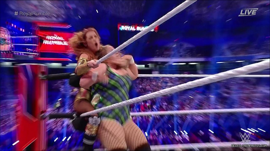 WWE_Royal_Rumble_2022_720p_WEB_h264-HEEL_mp4_006873978.jpg