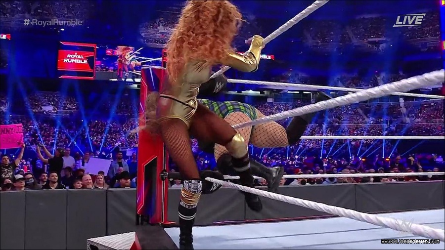 WWE_Royal_Rumble_2022_720p_WEB_h264-HEEL_mp4_006883178.jpg