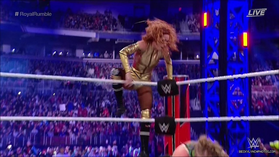 WWE_Royal_Rumble_2022_720p_WEB_h264-HEEL_mp4_006886378.jpg