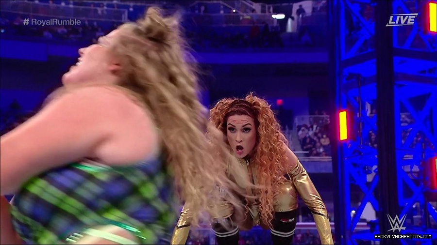 WWE_Royal_Rumble_2022_720p_WEB_h264-HEEL_mp4_006890778.jpg