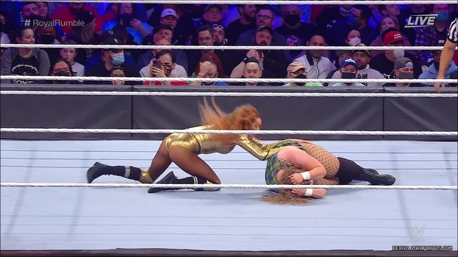 WWE_Royal_Rumble_2022_720p_WEB_h264-HEEL_mp4_006895178.jpg