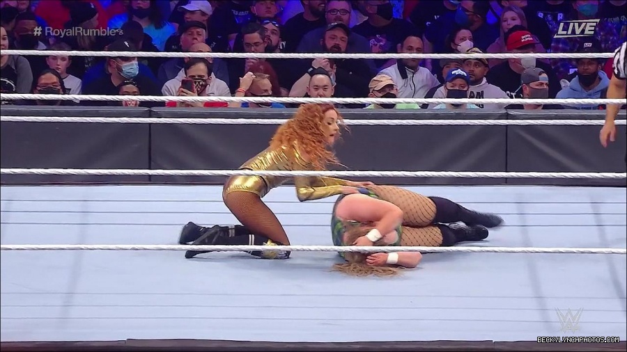 WWE_Royal_Rumble_2022_720p_WEB_h264-HEEL_mp4_006895578.jpg