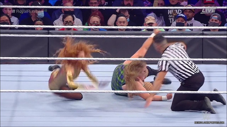 WWE_Royal_Rumble_2022_720p_WEB_h264-HEEL_mp4_006897978.jpg