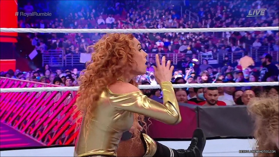 WWE_Royal_Rumble_2022_720p_WEB_h264-HEEL_mp4_006900778.jpg