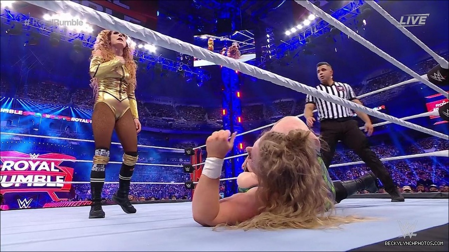 WWE_Royal_Rumble_2022_720p_WEB_h264-HEEL_mp4_006914378.jpg