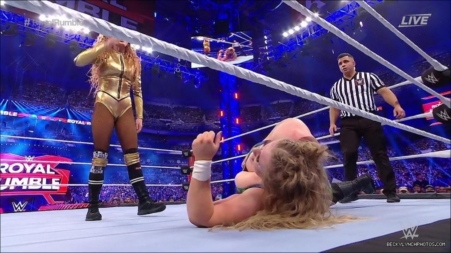 WWE_Royal_Rumble_2022_720p_WEB_h264-HEEL_mp4_006914778.jpg
