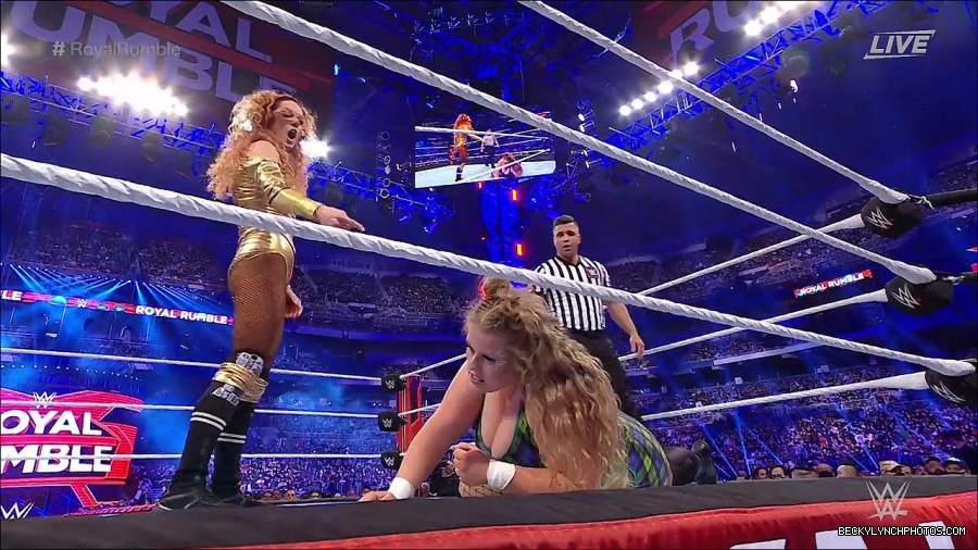 WWE_Royal_Rumble_2022_720p_WEB_h264-HEEL_mp4_006923578.jpg