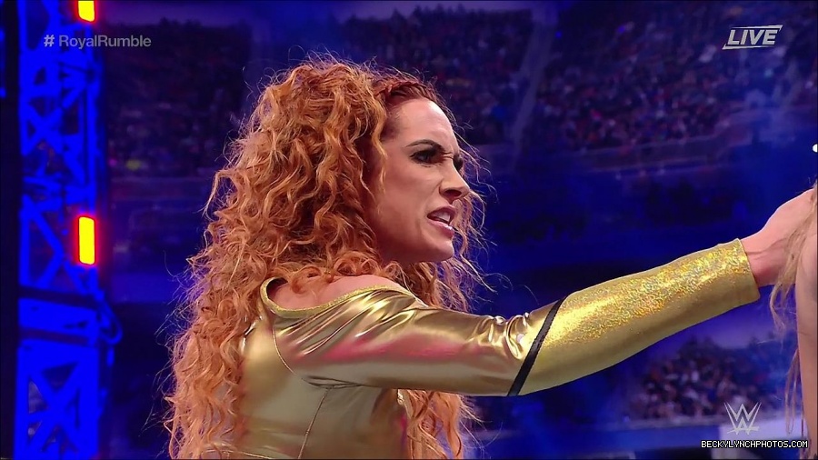 WWE_Royal_Rumble_2022_720p_WEB_h264-HEEL_mp4_006937178.jpg