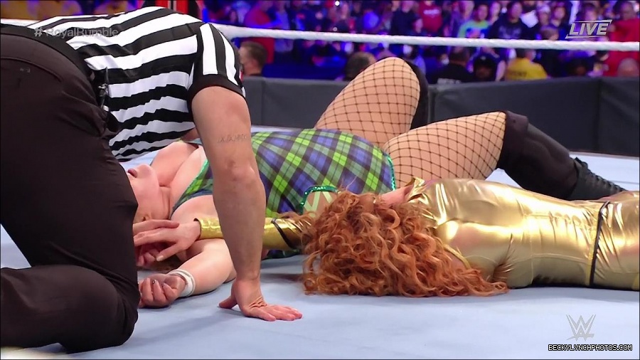 WWE_Royal_Rumble_2022_720p_WEB_h264-HEEL_mp4_006971578.jpg