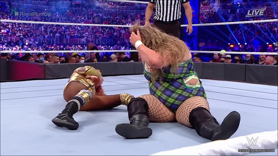 WWE_Royal_Rumble_2022_720p_WEB_h264-HEEL_mp4_006989578.jpg