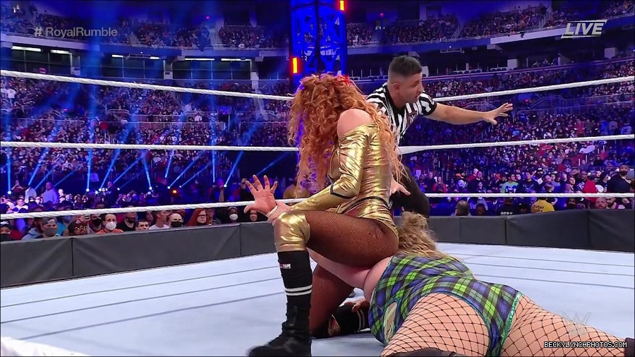 WWE_Royal_Rumble_2022_720p_WEB_h264-HEEL_mp4_007015978.jpg