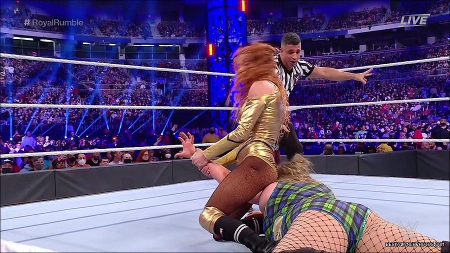 WWE_Royal_Rumble_2022_720p_WEB_h264-HEEL_mp4_007016378.jpg