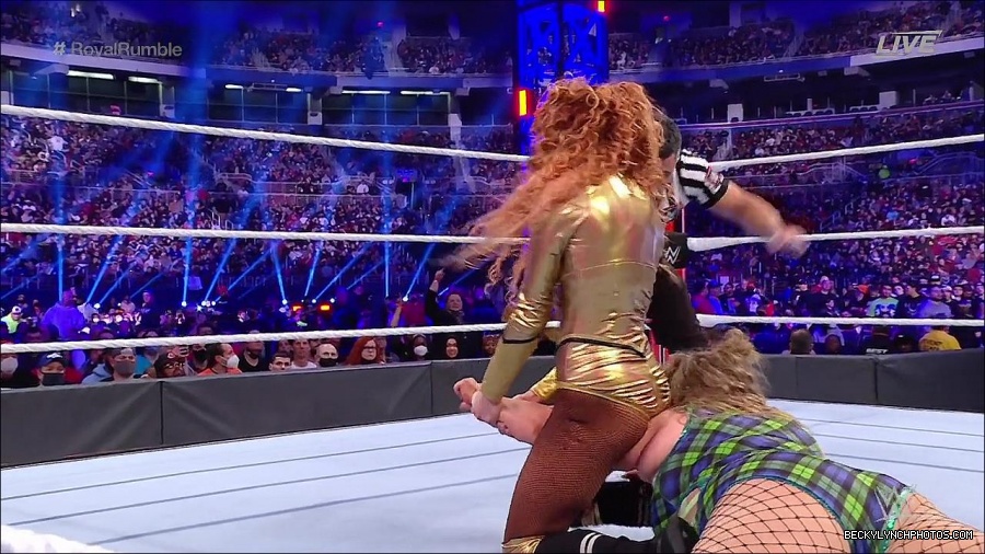 WWE_Royal_Rumble_2022_720p_WEB_h264-HEEL_mp4_007017578.jpg