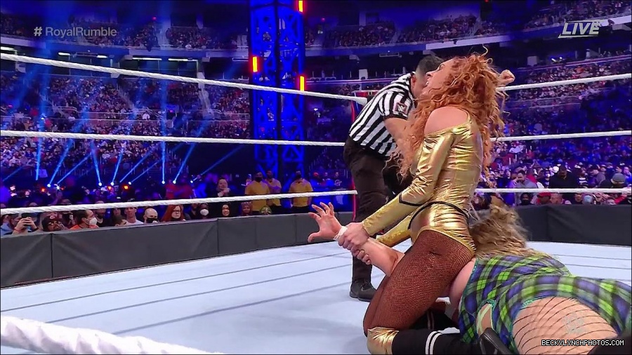WWE_Royal_Rumble_2022_720p_WEB_h264-HEEL_mp4_007019978.jpg