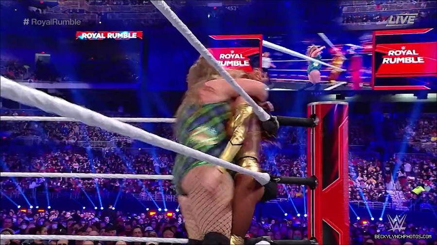 WWE_Royal_Rumble_2022_720p_WEB_h264-HEEL_mp4_007085644.jpg