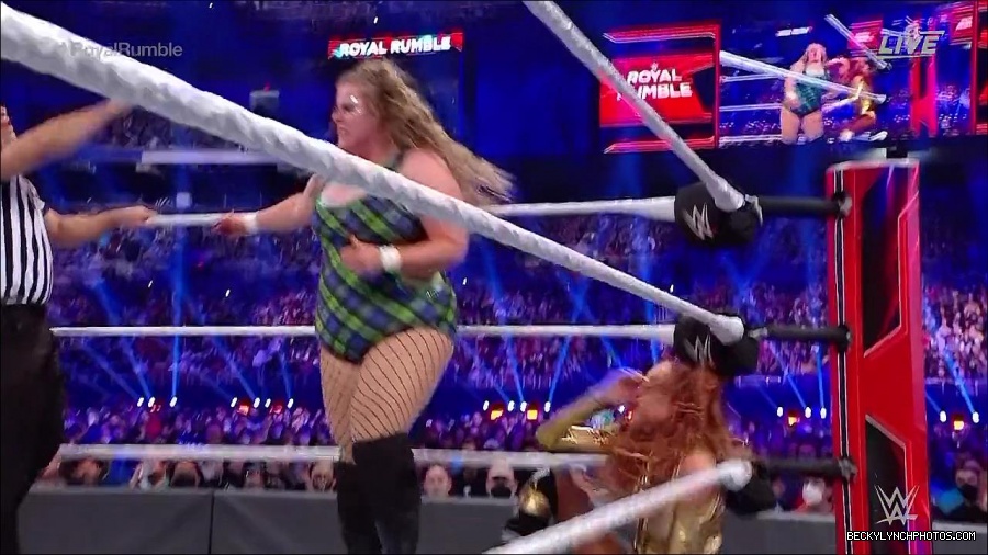 WWE_Royal_Rumble_2022_720p_WEB_h264-HEEL_mp4_007086444.jpg